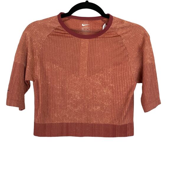 NWT Nike Tech Pack Knit Training Crop Top Women's Size XL Red Crew Neck Running - Picture 2 of 7
